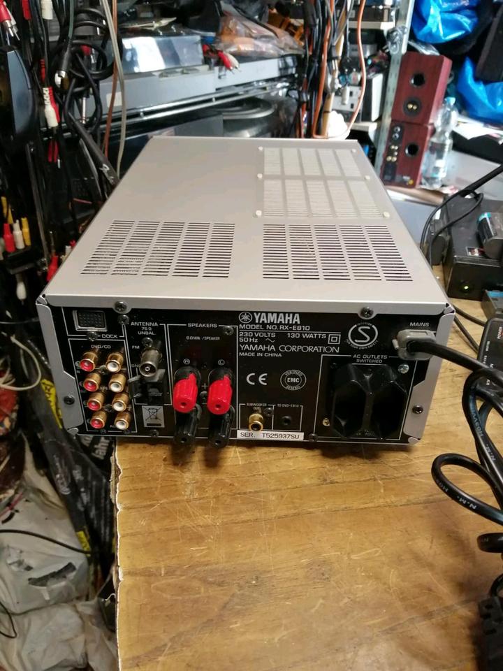 YAMAHA RX-E810, Receiver mit Tuner, Original-Fernbedienung!!