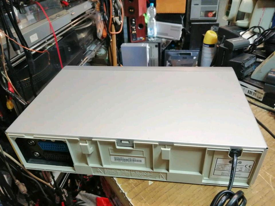 LG LV4981, Videocassettenrecorder mit Original-Fernbedienung!!