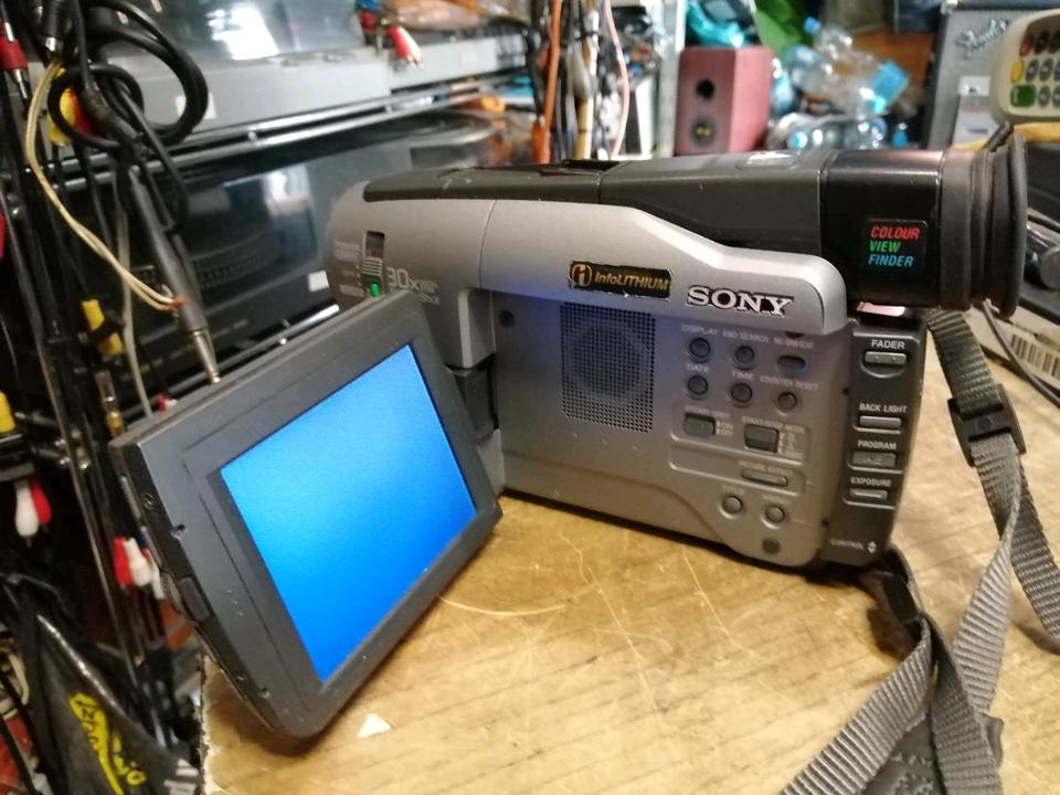 SONY CCD-TRV91E, Videocamera Hi8 +Video8, mit Zubehör!!