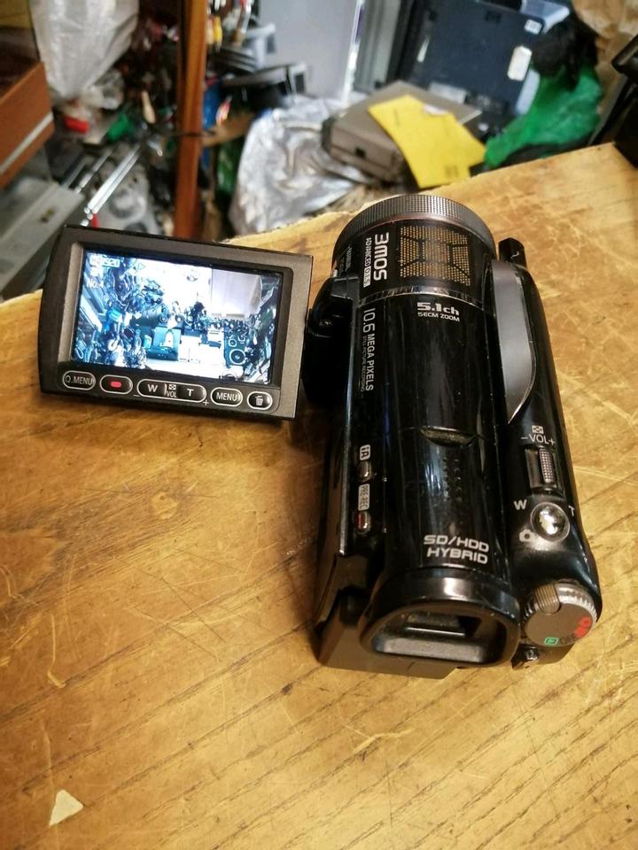 PANASONIC HDC-HS300, Videocamera OHNE Speicherkarte!!!