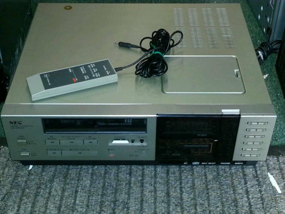 NEC PVC-764E BETAMAX; Videocassetten-Recorder