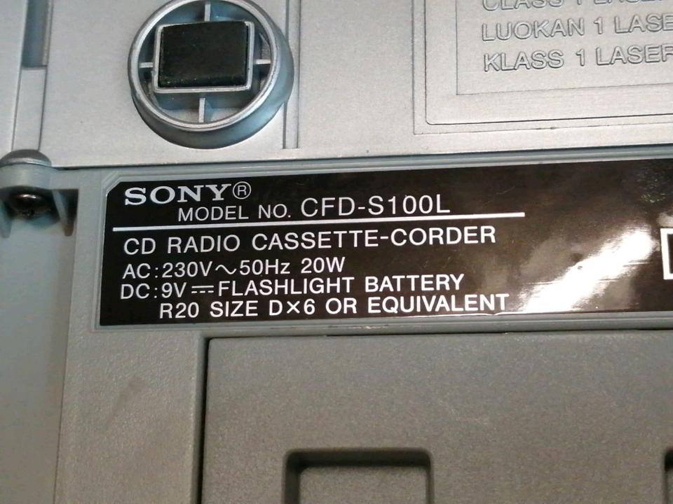 SONY CFD-S100L, CD Radio Cassette-Corder, guter Zustand!!