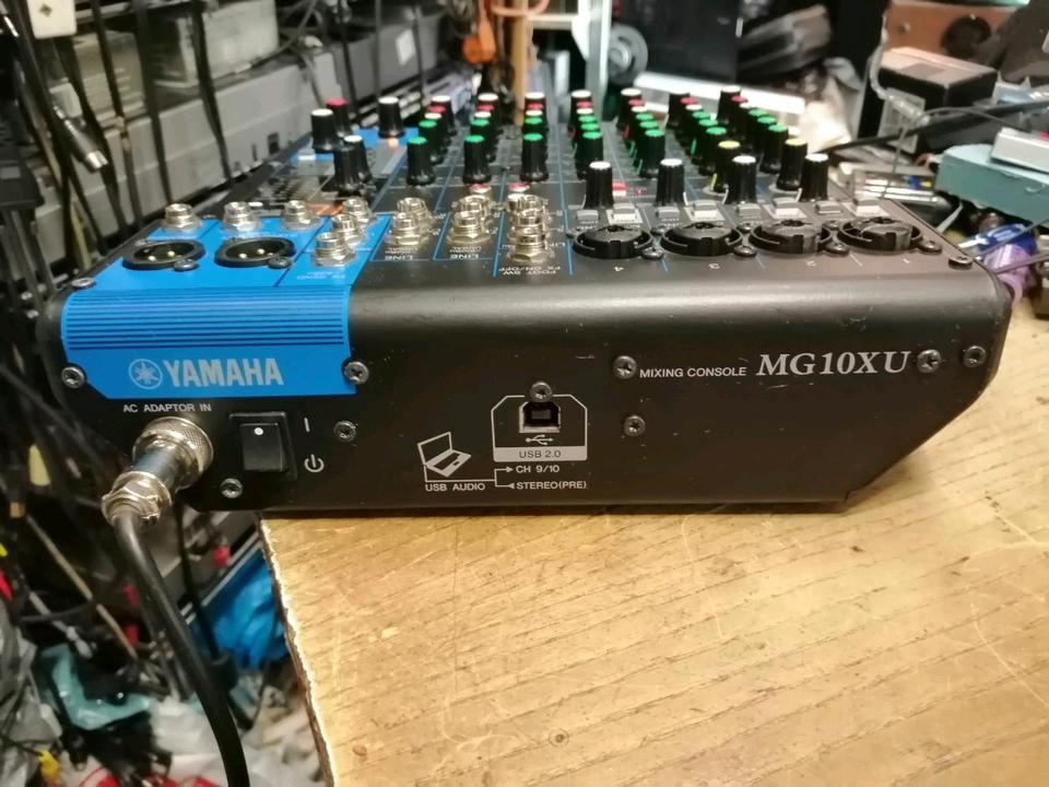 YAMAHA MG10XU, Mixer mit Original-Adapter!!!