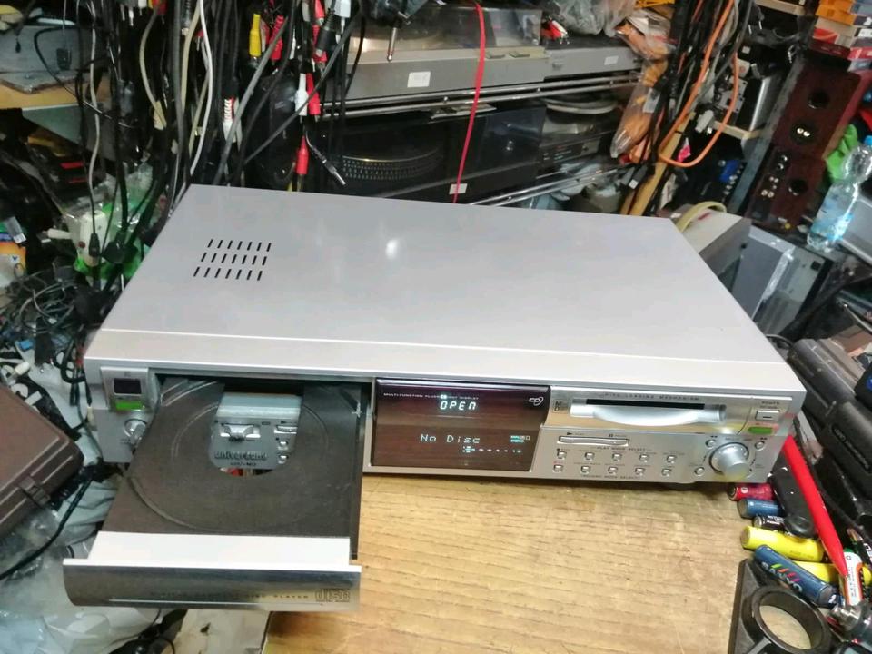 UNIVERSUM MD1097, CD-Player + MD-Recorder, guter Zustand!!