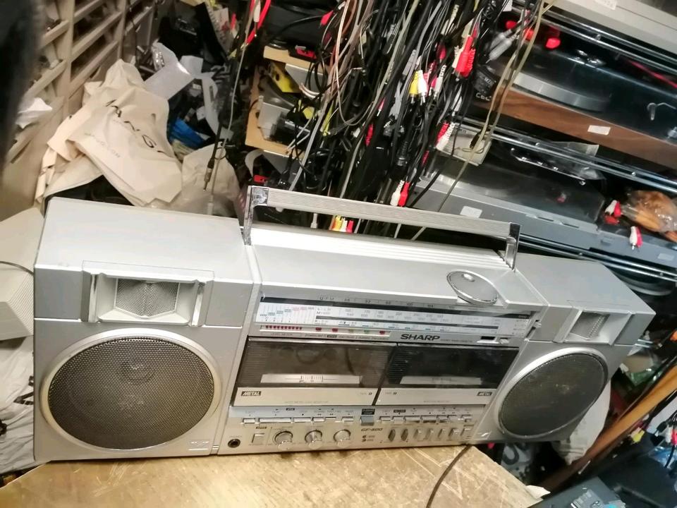 SHARP GF-500H, Radio-Cassetten-Recorder, etwas DEFEKT!!!