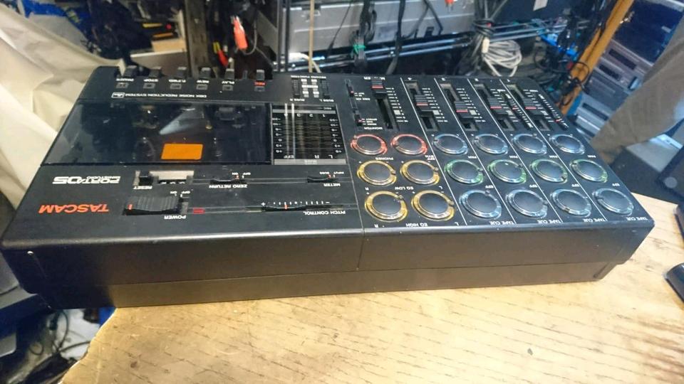 TASCAM PORTA Ministudio 05, etwas DEFEKT!!