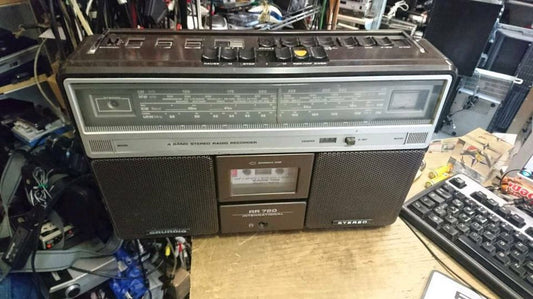 GRUNDIG RR720, Radio-Cassetten-Recorder, Rücklauf geht nicht!