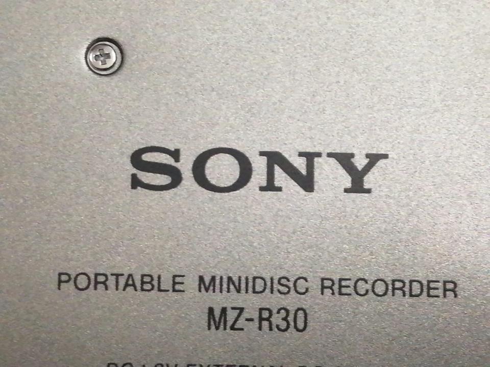 SONY MZ-R30, portabler Mini-Disc Recorder, OHNE Adapter!!