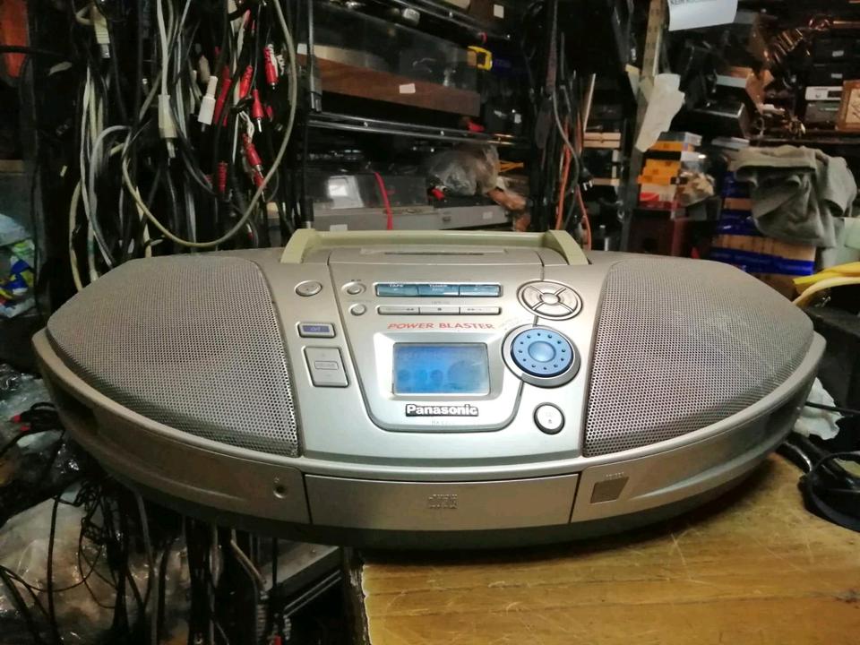 PANASONIC RX-ES25, Radio-Cassetten-Recorder mit CD, etwas DEFEKT!