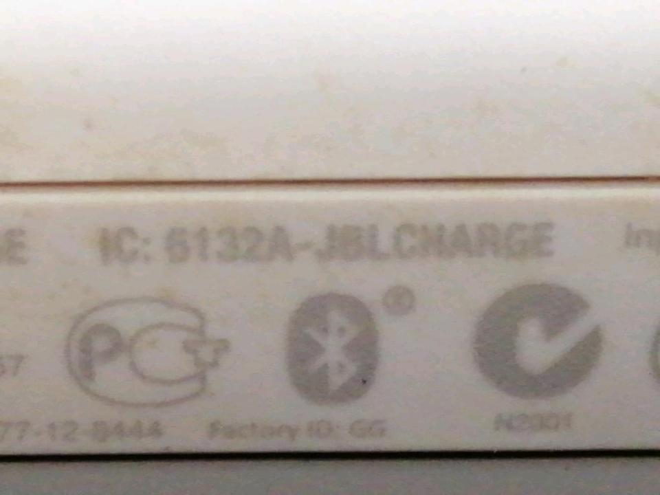 JBL IC:6132A-JBL CHARGE, Bluetooth-Lautsprecher, guter Zustand!!!