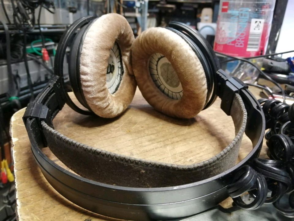 Beyerdynamic DT-931, Kopfhörer, rechte Seite etwas leise!!