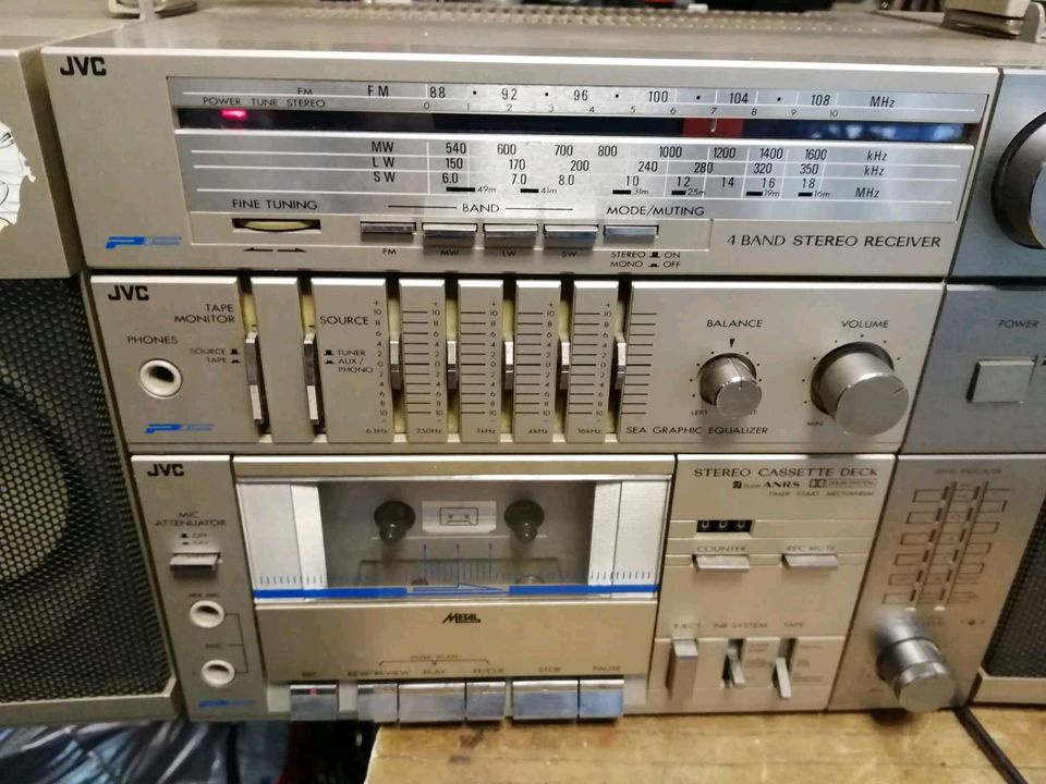 JVC PC-R11L, Receiver/Radio-Cassetten-Recorder, etwas DEFEKT!!!