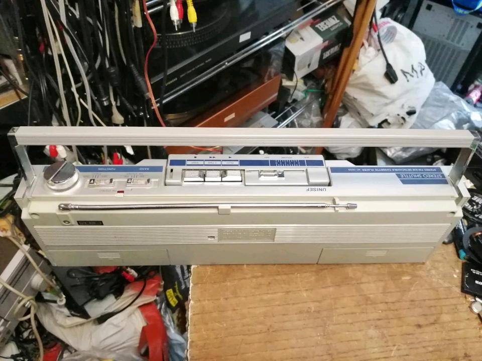 UNISEF AF-2000 Stereo Mini Radio-Cassetten-Recorder!!!