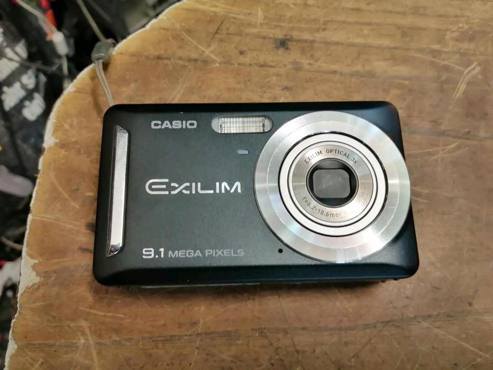 CASIO EX-Z19, Digital-Kamera mit Zubehör!!!