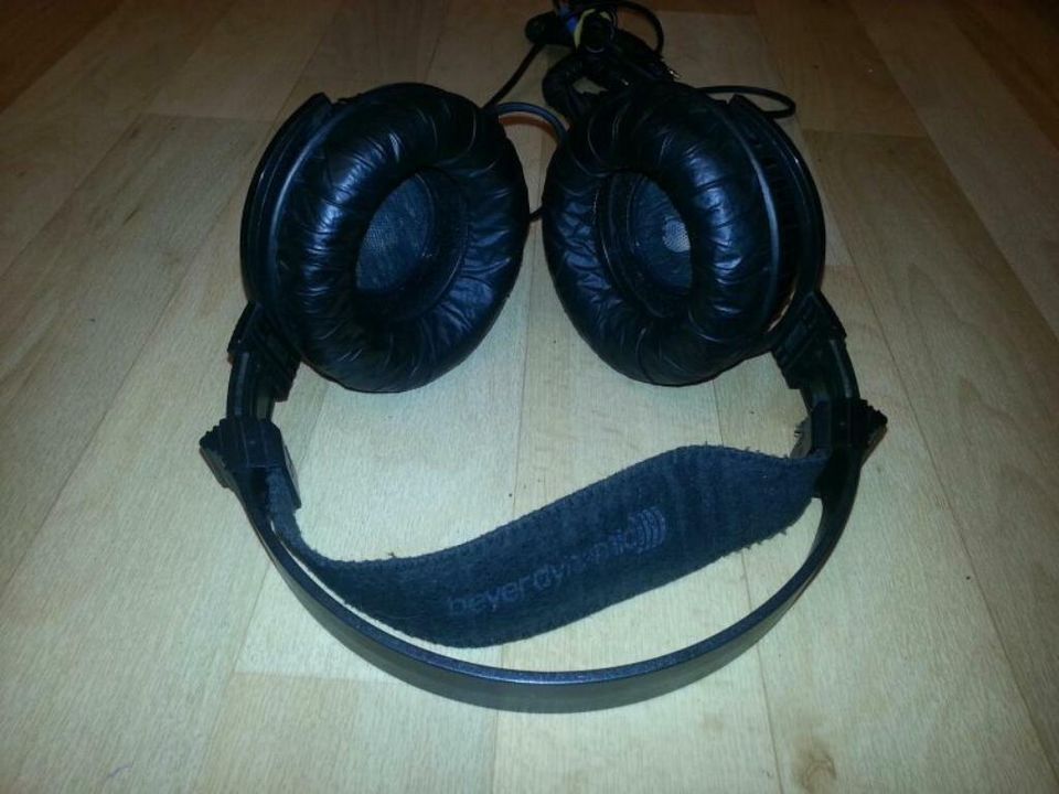 BEYERDYNAMIC DT 660 mk II; Kopfhörer mit Spiralkabel,