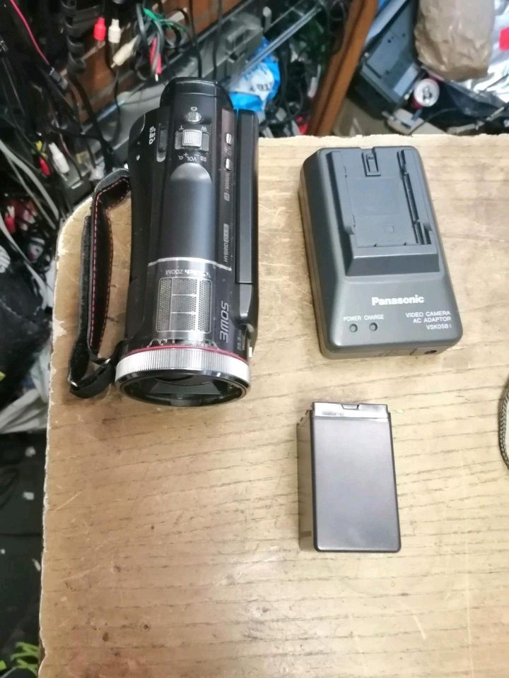 PANASONIC HC-X909, Digital Videocamera mit Zubehör Zubehör!!!