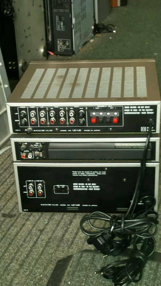 AKAI-Musikanlage: UC-U2 Amplifier;Tuner;Cassette(etwas DEFEKT)