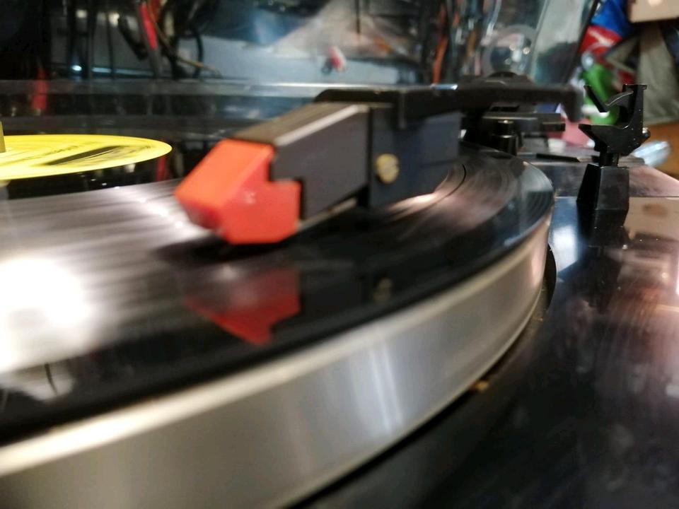 FISHER MT-35R Stereo Plattenspieler, guter Zustand!!!