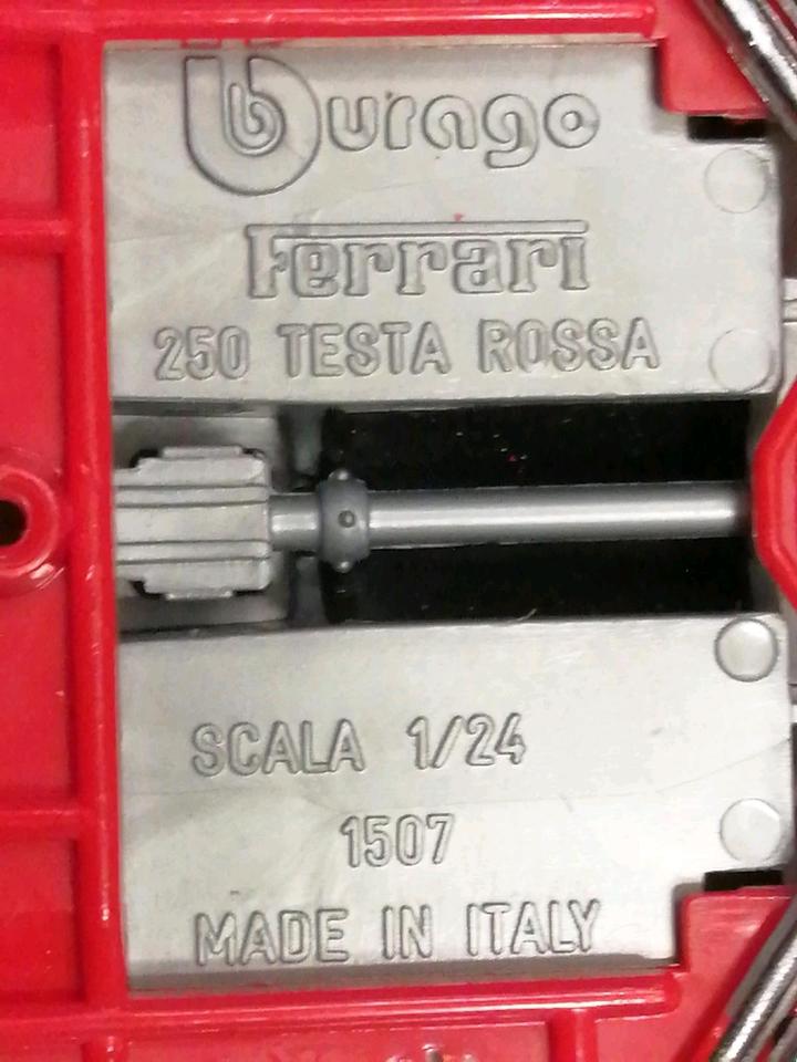 4 FERRARI Metall-Modell Autos, Metall, guter Zustand!