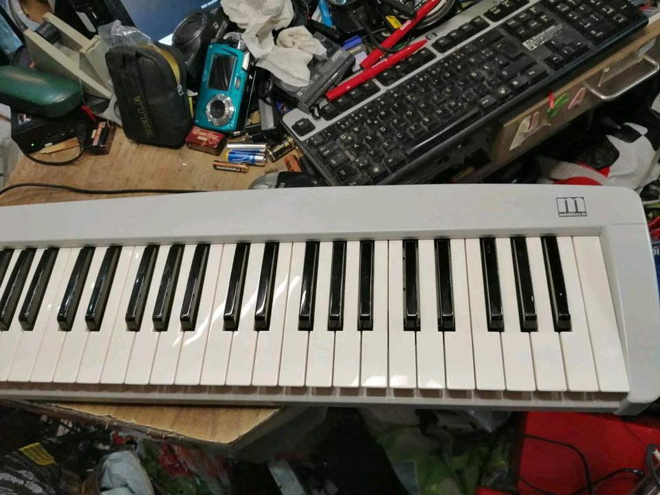 MIDITECH Midi-Keyboard mit Universal-Adapter, guter Zustand!!!