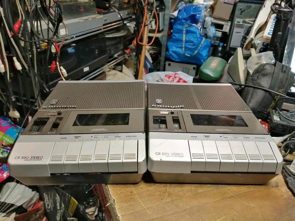 2 GRUNDIG CR590, Cassetten-Recorder, etwas DEFEKT!!!