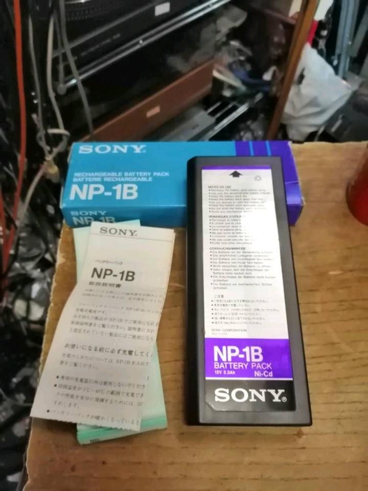 SONY NP-1B, Rechargeable Battery Packm NEU & OVP!!