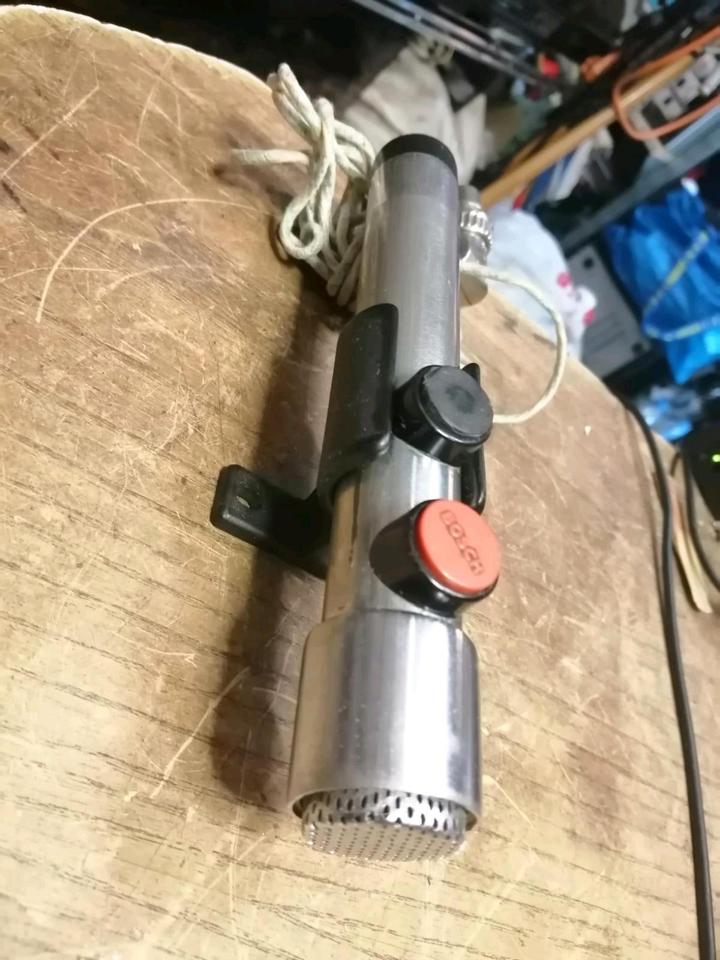 PEIKER TM 110 TFR Mikrofon mit Halterung!!