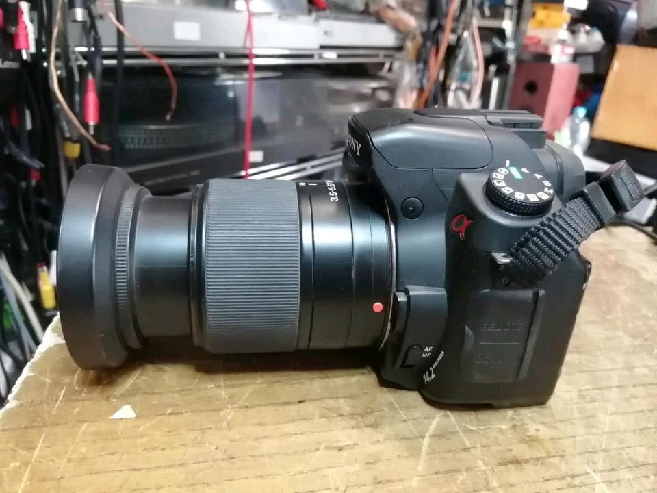 SONY ALPHA A350, Digital-Kamera + Objektiv und Zubehör!!