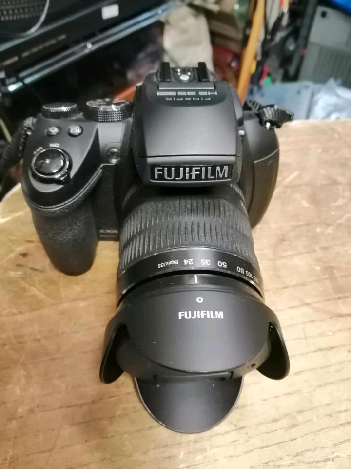 FUJIFILM FINEPIX HS35EXR, Digital-Kamera mit Zubehör!!