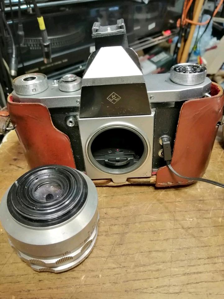 PRAKTICA IVKV, Analog-Kamera he TESSAR Objektiv, guter Zustand!!