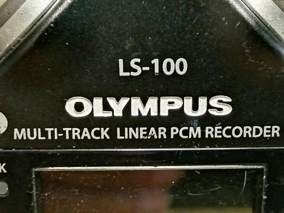 OLYMPUS LS-100, Digital-Diktiergerät, OHNE Speicherkarte!