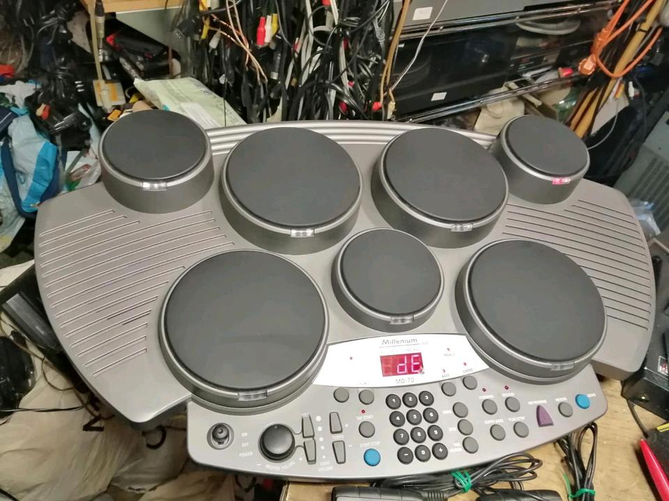Millennium MD-70, Digital-Schlagzeug mit Zubehör!!!