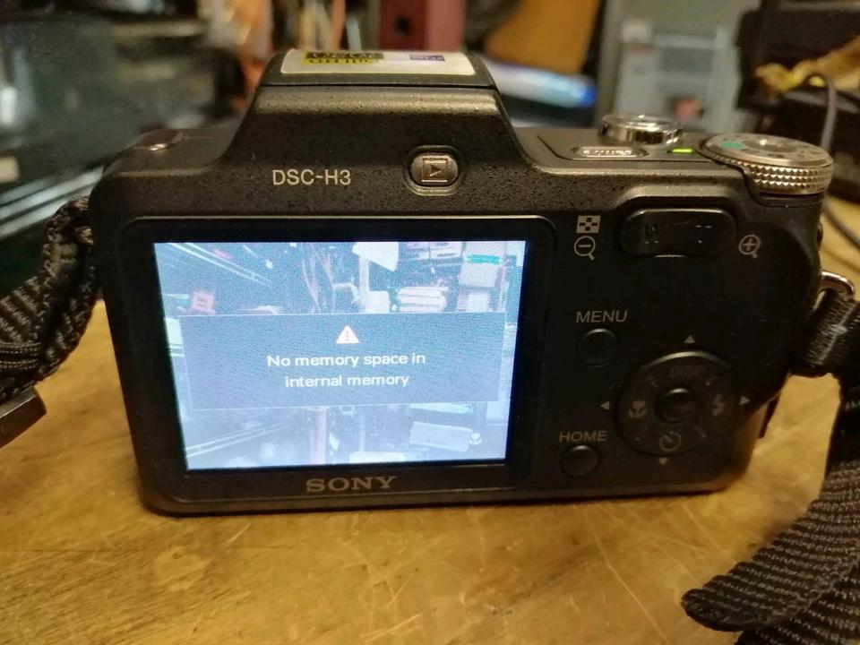 SONY DSC-H3, Digital-Kamera mit Zubehör, OHNE Speicherkarte!!