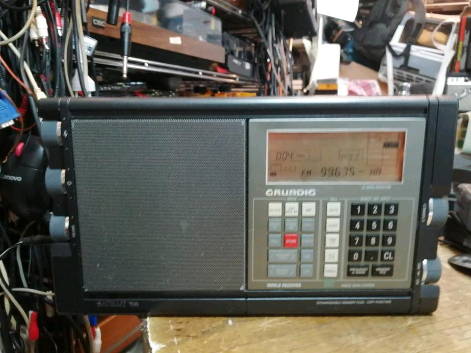 GRUNDIG SATELLIT 700, Radio, guter Zustand!!