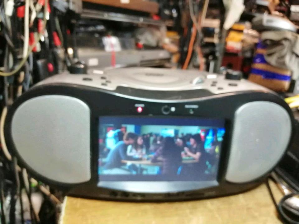 NAXA DVD-Video 2240 (Radio/DVD/CD), etwas DEFEKT!!