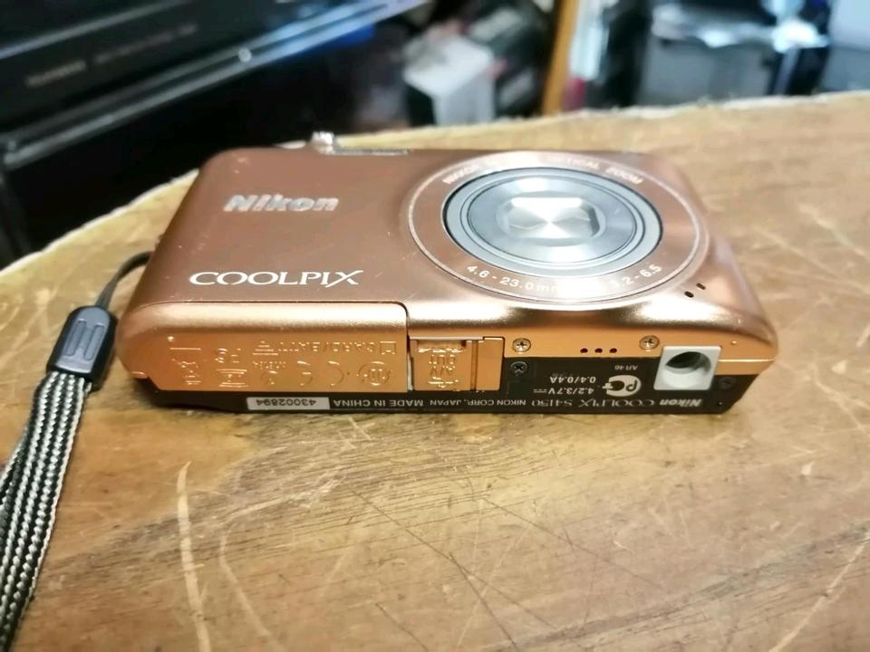 NIKON COOLPIX S4150, Digital-Kamera, OHNE Speicherkarte!!!