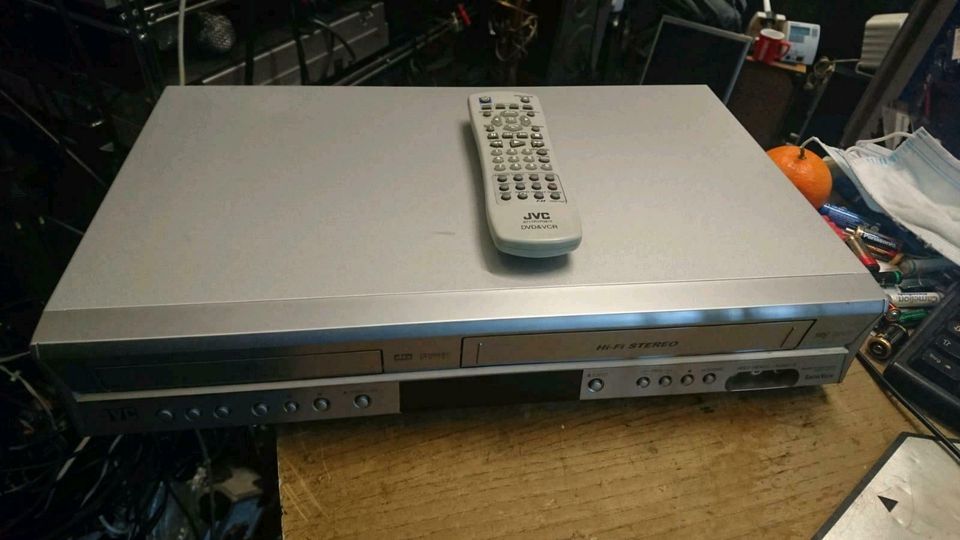 JVC HR-XV28SE, DVD-Player/Videocassettenrecorder, Kombigerät