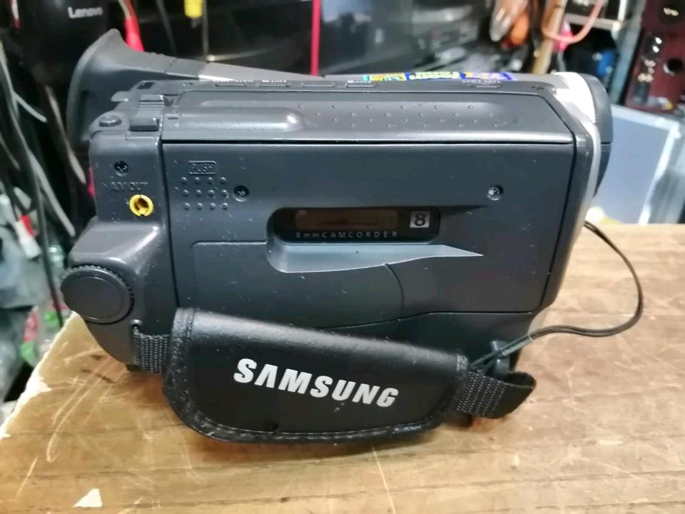 SAMSUNG VP-W60, Videocamera Hi8 und Video 8, mit Zubehör!!!