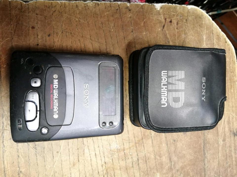 SONY MZ-R2, 2 portable MD-Walkman, DEFEKT!!!