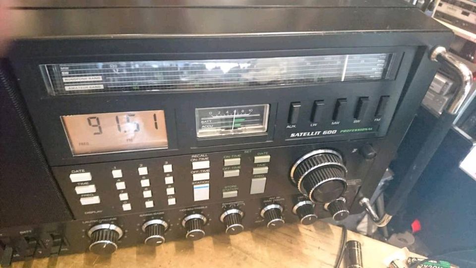 GRUNDIG Satellit 600 Professional, Radio