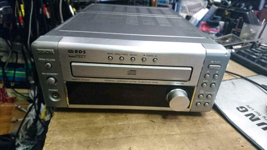 DENON UD-M3; Verstärker mit CD-Player, etwas DEFEKT!!