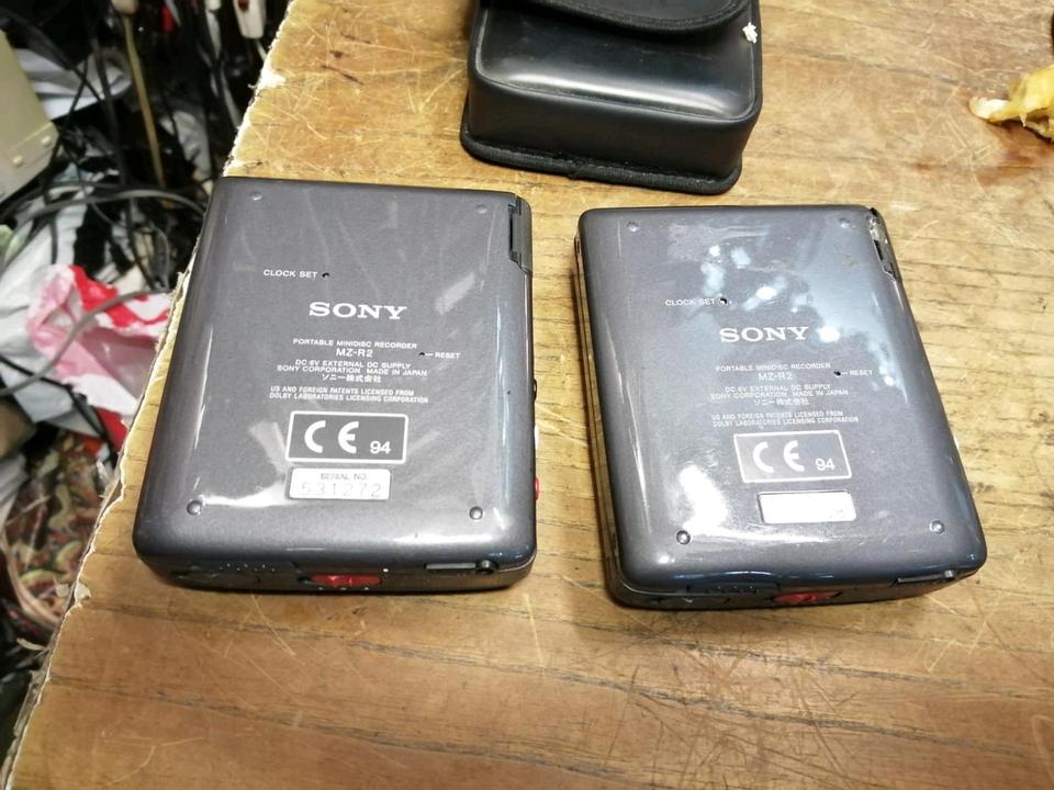 SONY MZ-R2, 2 portable MD-Walkman, DEFEKT!!!