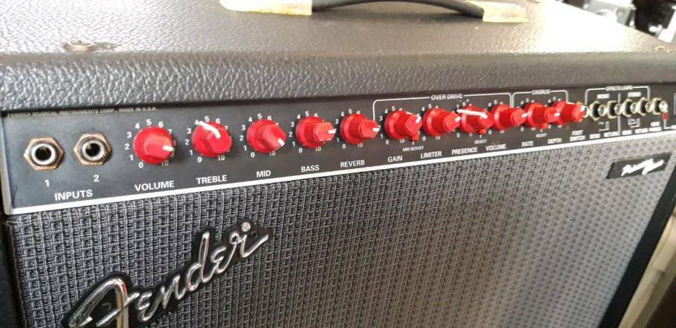 FENDER Princeton Chorus, Verstärker+Pedal+Anschlußkabel