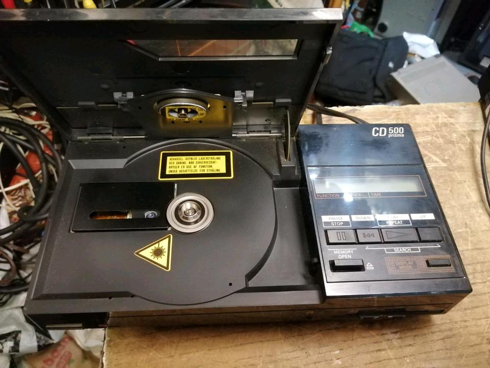 GRUNDIG CD 500 prisma, CD-Player, guter Zustand!!
