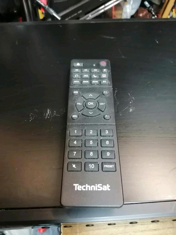 TECHNISAT DigitRadio 143 CD, DEFEKT!!!