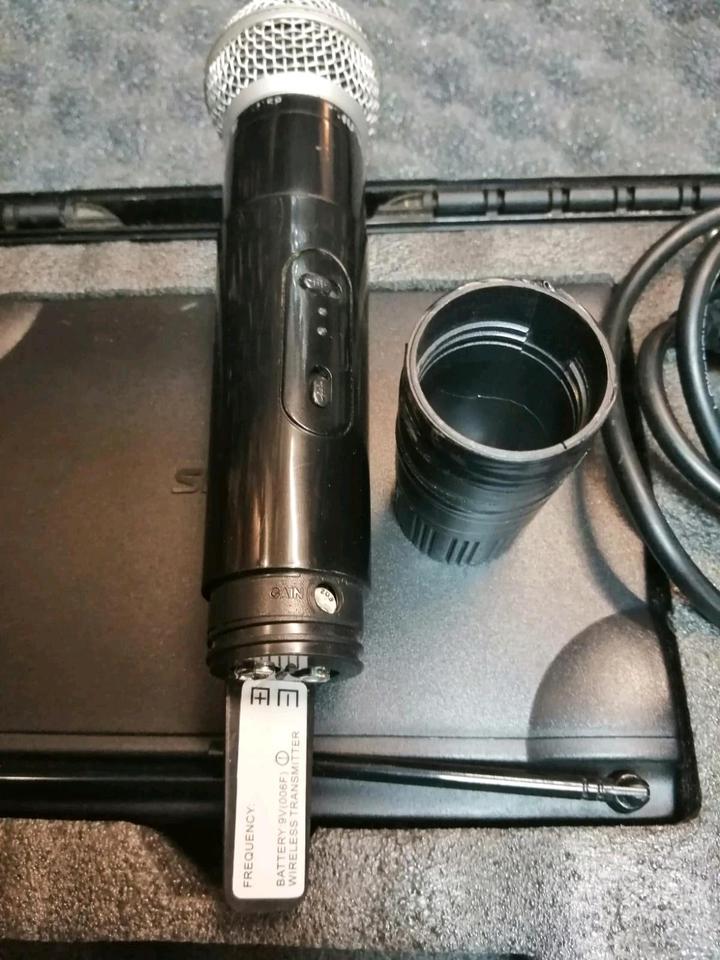 SHURE UT4-TM Receiver + SHURE Beta wireless Mikrofon!!