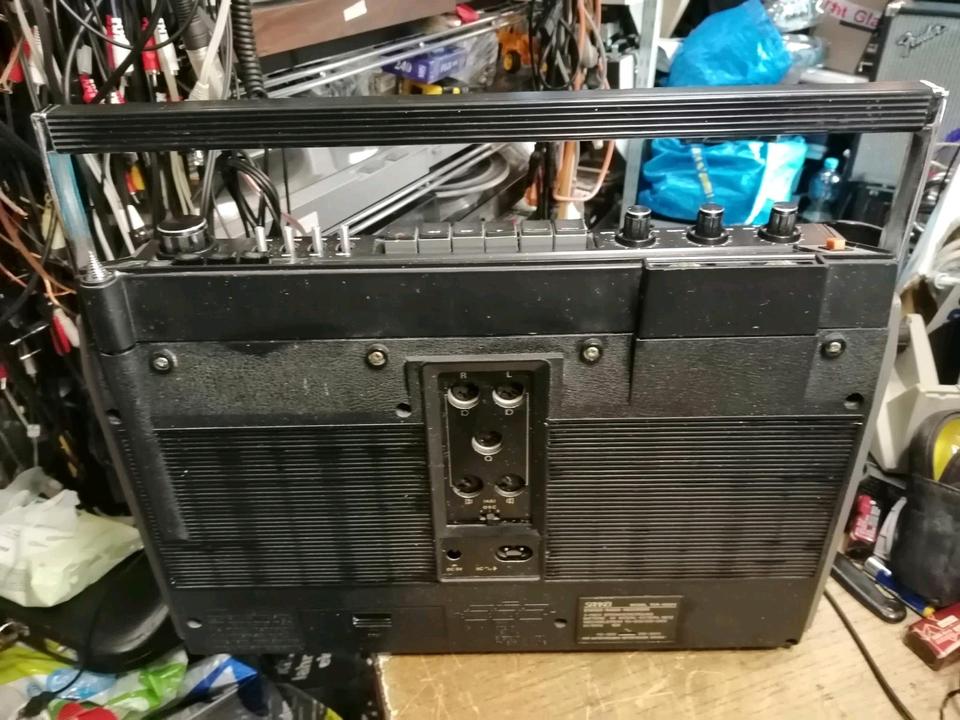 SANKEI TCR-1000V,Radio-Cassetten-Recorder, etwas DEFEKT!!