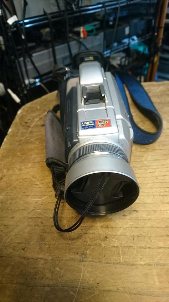 SONY DCR-TRV50E, MiniDV-Videocamera, mit Zubehör!!