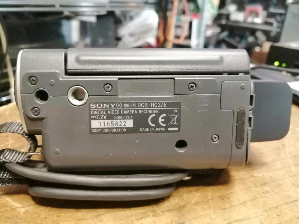 SONY DCR-HC37E, MiniDV-Videocamera mit Zubehör!!!