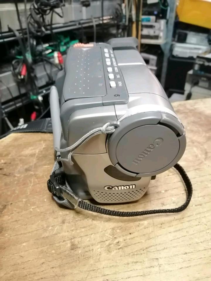 CANON ES820V, Videocamera Hi8 und Video 8 mit Zubehör!!!